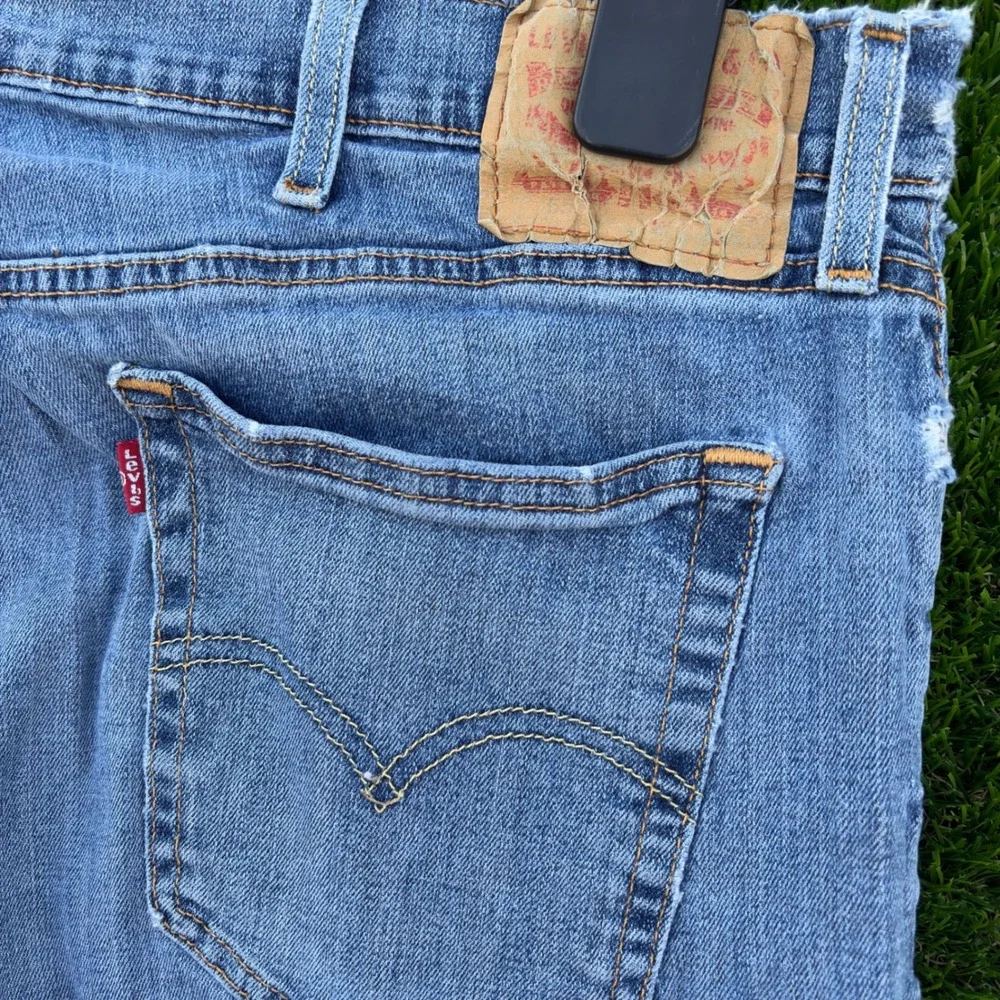 Levi's‎ 541 Mens 40x30 Athletic Taper Blue Distressed Denim Jeans